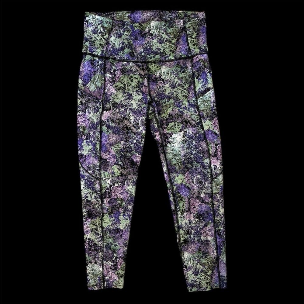 Lululemon Women's Green and Purple Tight Leggings, Size 6, Mid-Rise